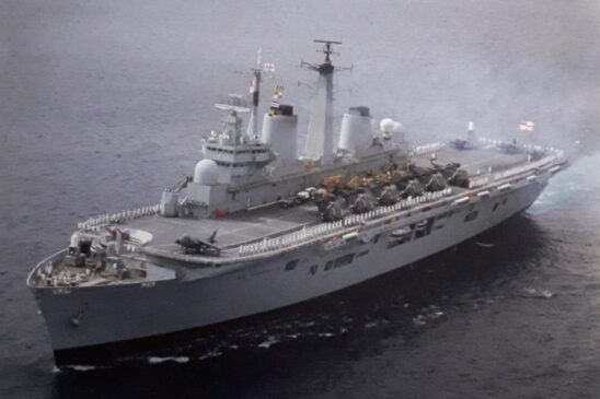 HMS Hermes, el portaaviones británico elegido para llevar armas nucleares durante la Guerra de Malvinas