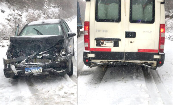 Vehículo se deslizó sobre la calzada nevada y chocó de atrás a otro