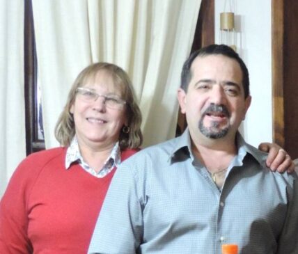 Claudio Pardo y su esposa Mirta Gómez Brown, pese a haber sufrido politraumatismos en el asiento posterior de la SUV siniestrada, se encuentran fuera de peligro.