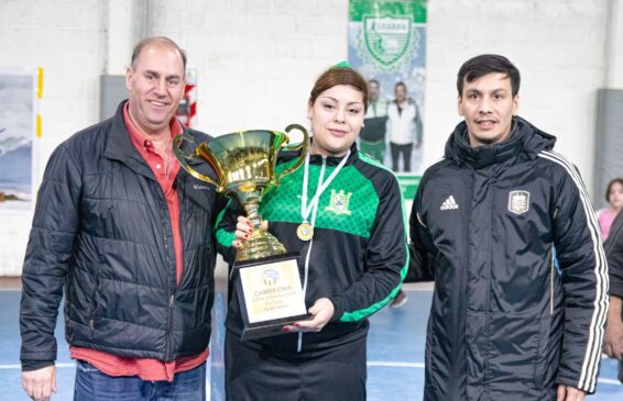 Escuela Municipal, las campeonas de la Copa Ushuaia