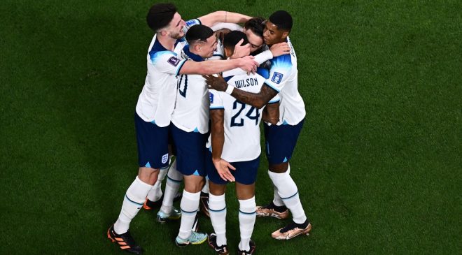 Inglaterra le metió media docena de goles a Irán en la apertura del grupo B