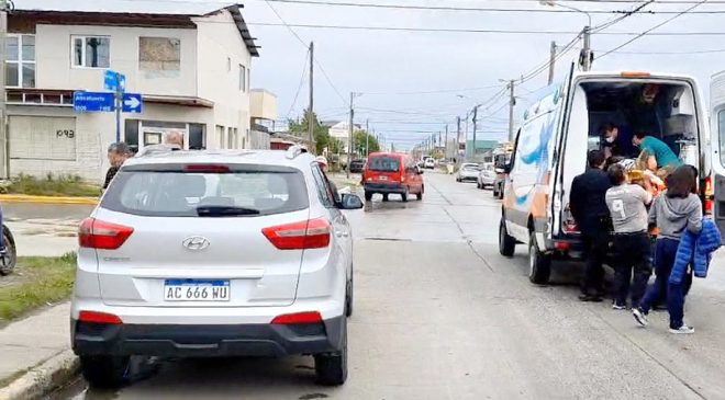 Se cayó de su moto y terminó en el hospital