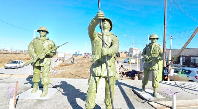 Río Grande cuenta con remozadas estatuas de soldados