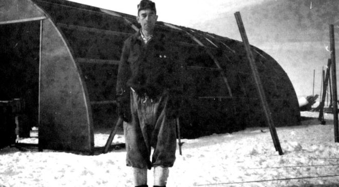 La tumba del pionero Hernán Pujato en la Antártida será visitada por un familiar