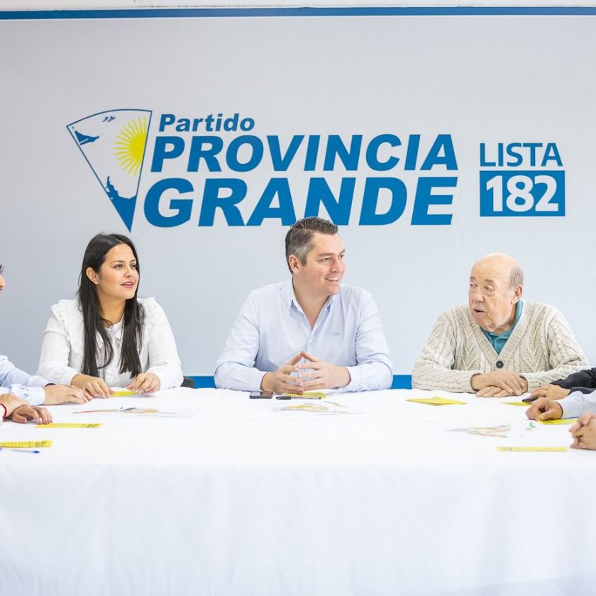 Pérez apoya a los candidatos a concejales del Partido Provincia Grande