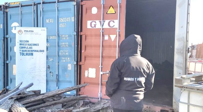 Robaron tres contenedores en Tolhuin y se los llevaron a Río Grande