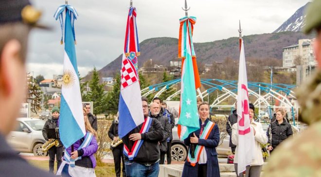 La capital fueguina acompañó el aniversario de la República de Croacia