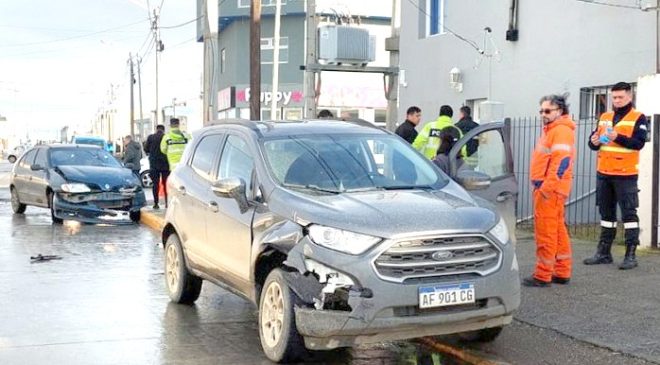 6 personas involucradas en un siniestro vial