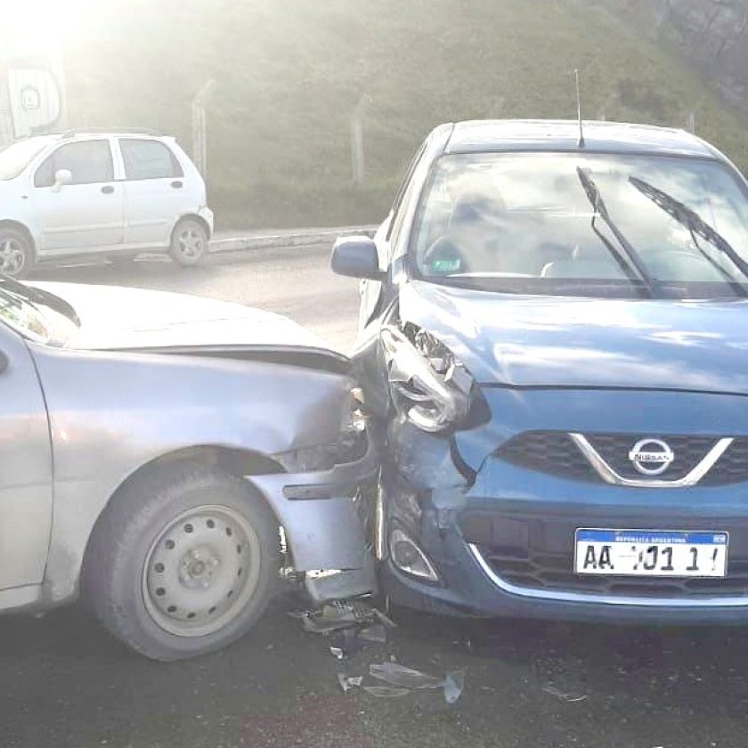 Una mujer resulta herida en un choque