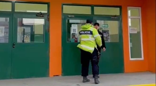 Fue a votar y quedó detenido