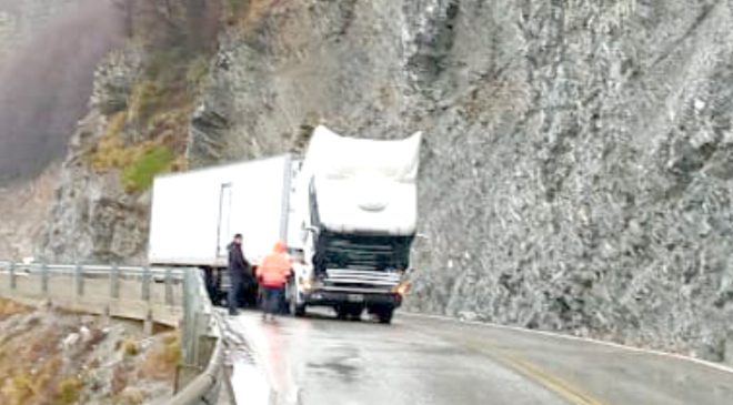 Camión se accidentó en el Paso Garibaldi