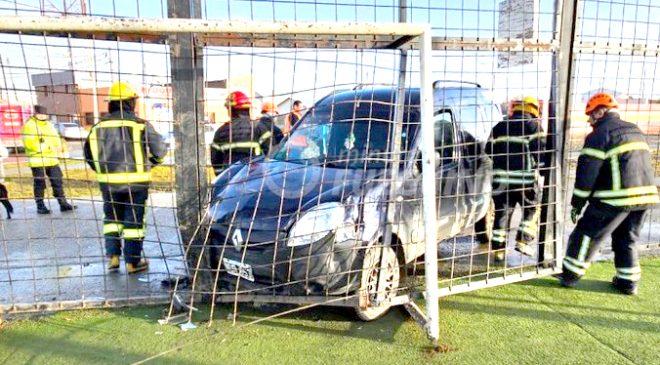 Conductor casi provoca una tragedia