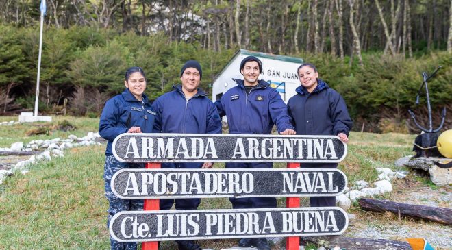 El Área Naval Austral realizó el cambio de personal en el apostadero naval “Comandante Luis Piedrabuena”
