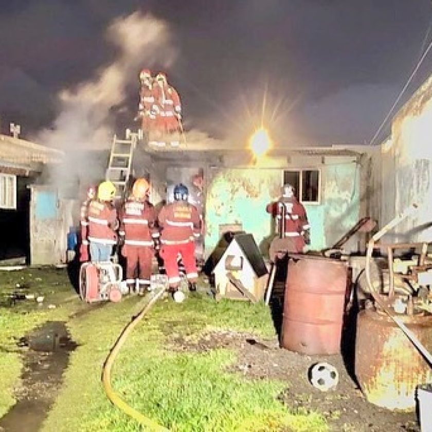 En trágico incendio pierde la vida un hombre de 63 años