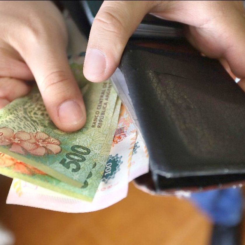 Gobierno informó el cronograma de pago de haberes, programas y planes