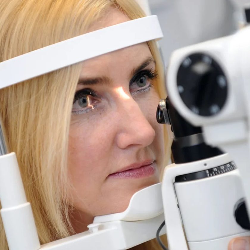 Según los expertos, hay factores socioeconómicos y biológicos en el deterioro visual femenino