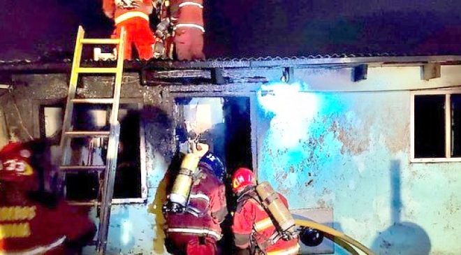 En trágico incendio pierde la vida un hombre de 63 años