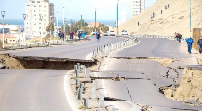 La Ruta Nacional Nro. 3 colapsó y se partió en dos