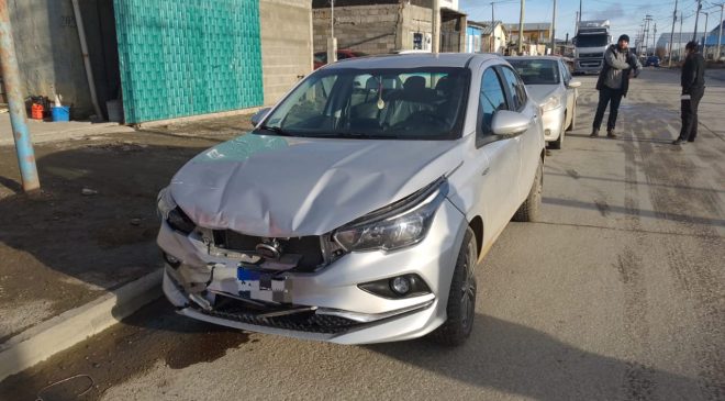 Colisión arroja saldo de una mujer lesionada