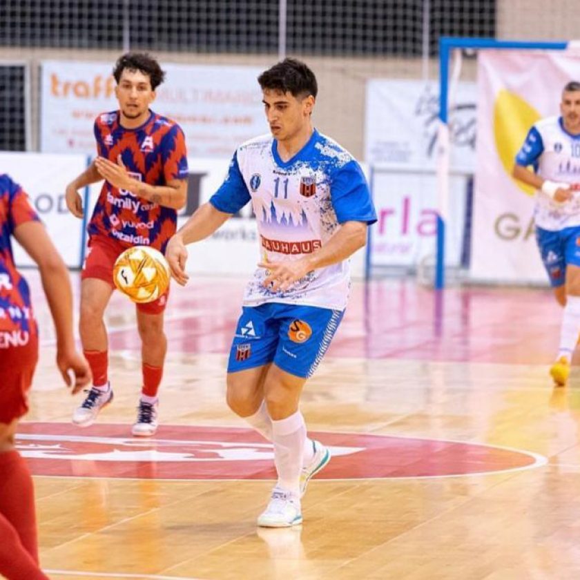 Doblete de Pescio en el estreno con Zaragoza