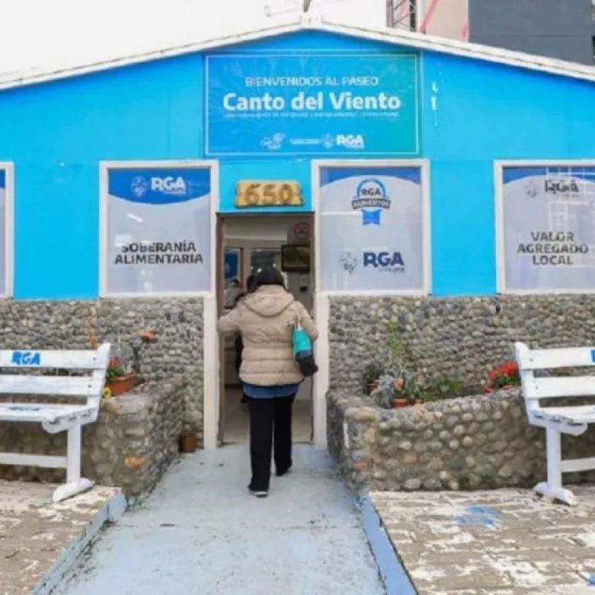 Vecinos de Río Grande podrán adquirir pollos “RGA” y huevos frescos