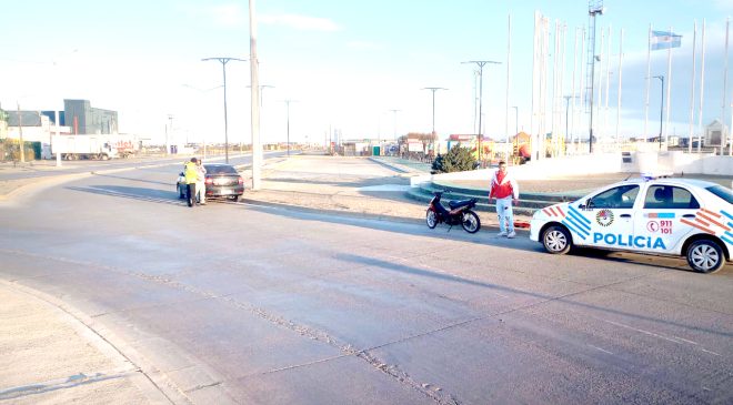 Motociclista de 2,72 g/l resulta herido al chocar con un automóvil