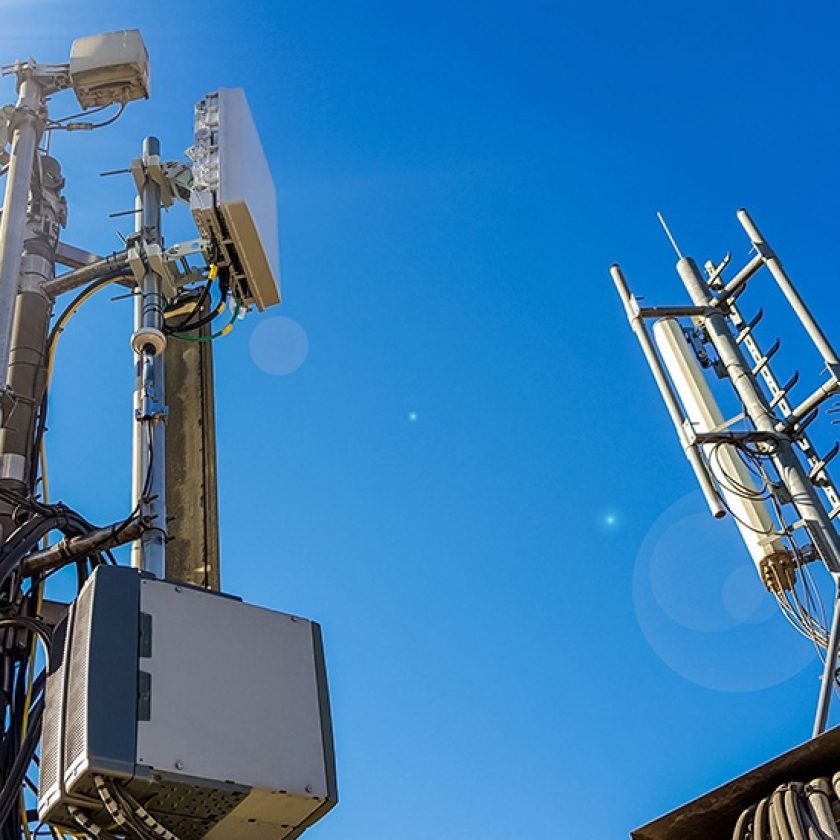 Un juzgado anuló el DNU que declaró servicio público a las telecomunicaciones