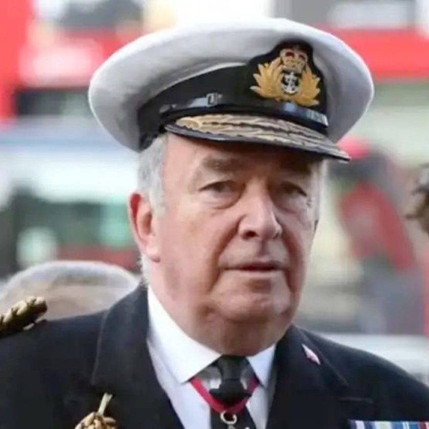 Un ex almirante británico dijo que Milei sería un "tonto" si piensa que puede recuperar las Islas Malvinas