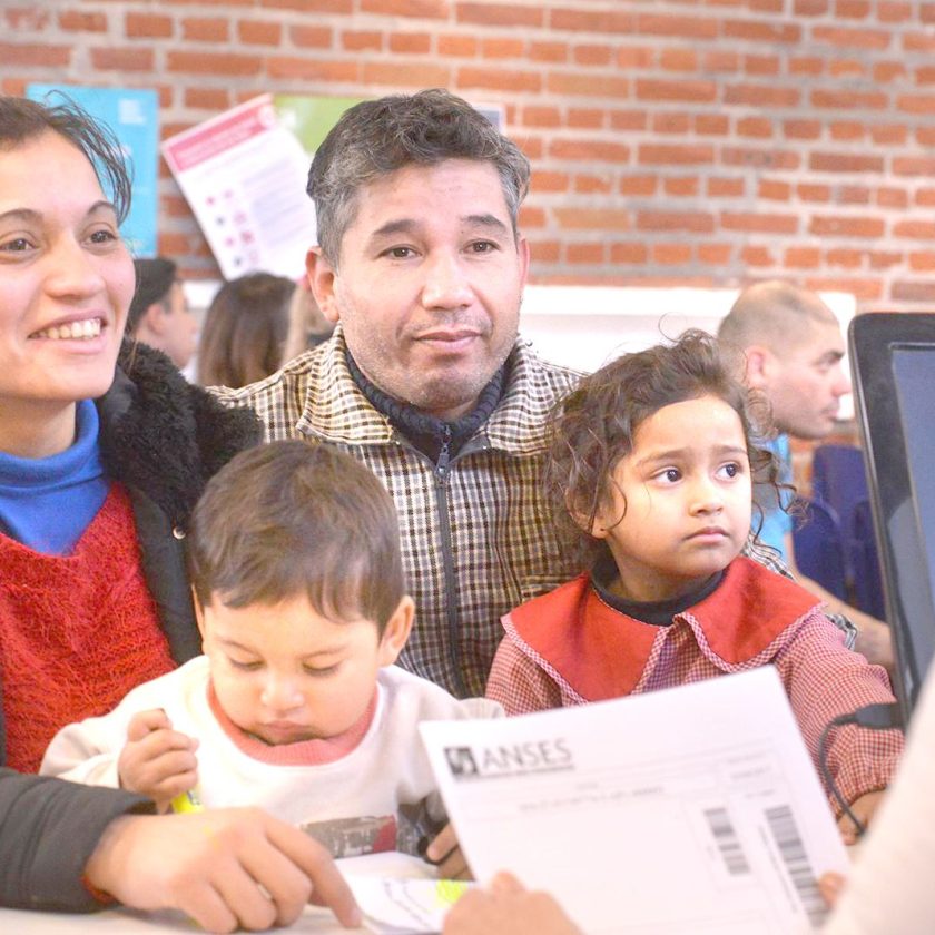 Desde enero aumenta el 100% la Asignación Universal por Hijo y el 50% la Tarjeta Alimentar