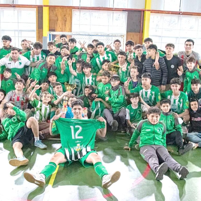 El semillero de Ateneo y de Comercio gritó ¡campeón!