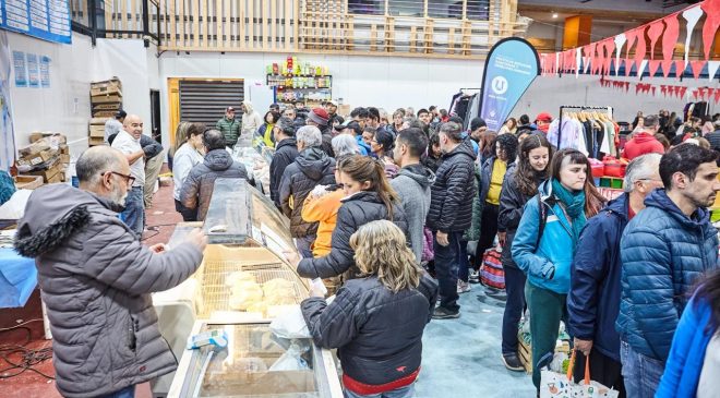 Más de 300 emprendedores ofrecieron sus productos en Ushuaia