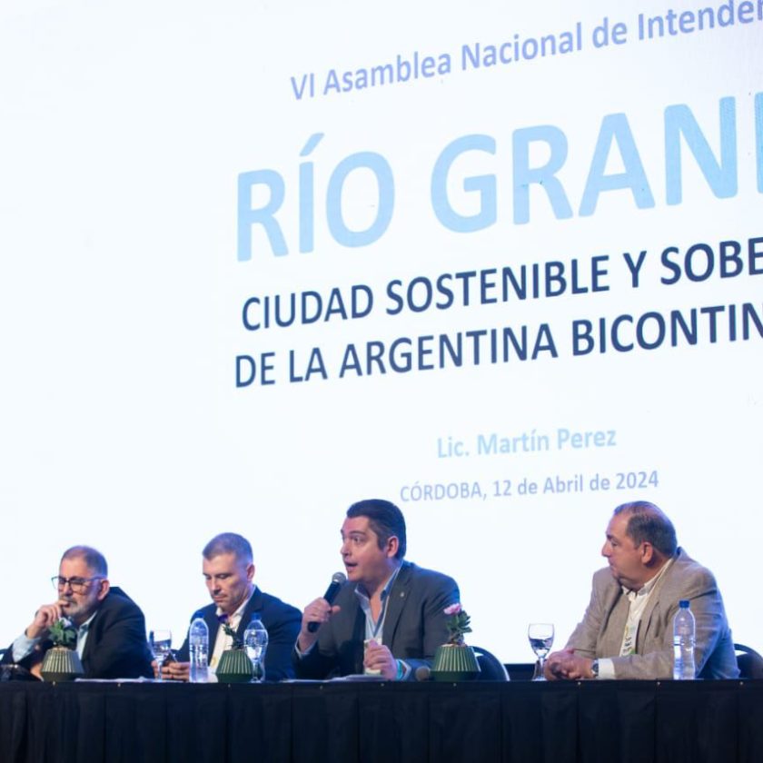 El intendente de Río Grande expuso ante representantes de 300 municipios de todo el país