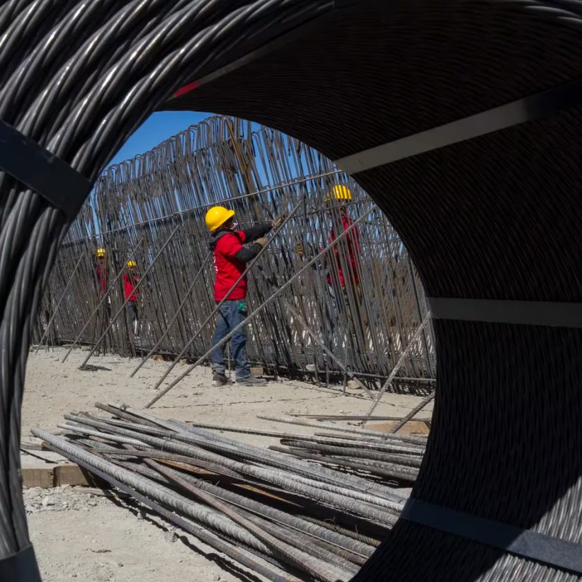 Fuerte baja de la industria y la construcción en marzo- cayeron 21,2% y 42,2% respectivamente