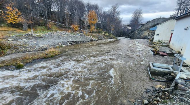 Ushuaia sin agua por temporal de lluvia y viento