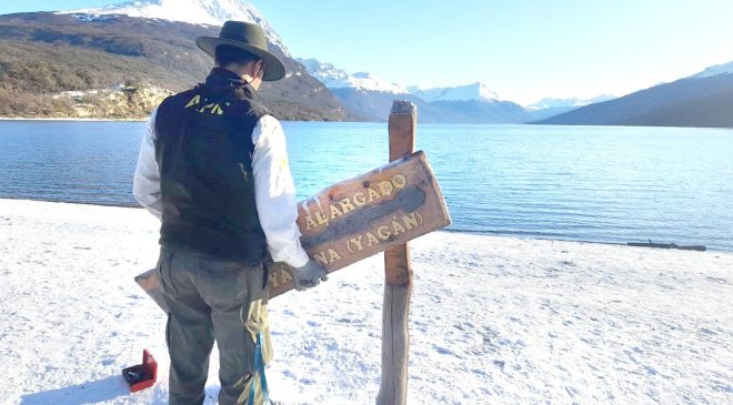 Fuerte repudio a Milei por cambiarle el nombre a un lago fueguino