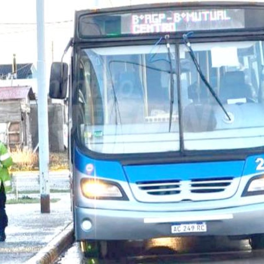Río Grande: Personal policial y penitenciario tendrán transporte de colectivos gratuito