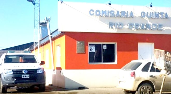 La Justicia liberó a un detenido pero el reo intentó escapar del policía que lo vigilaba