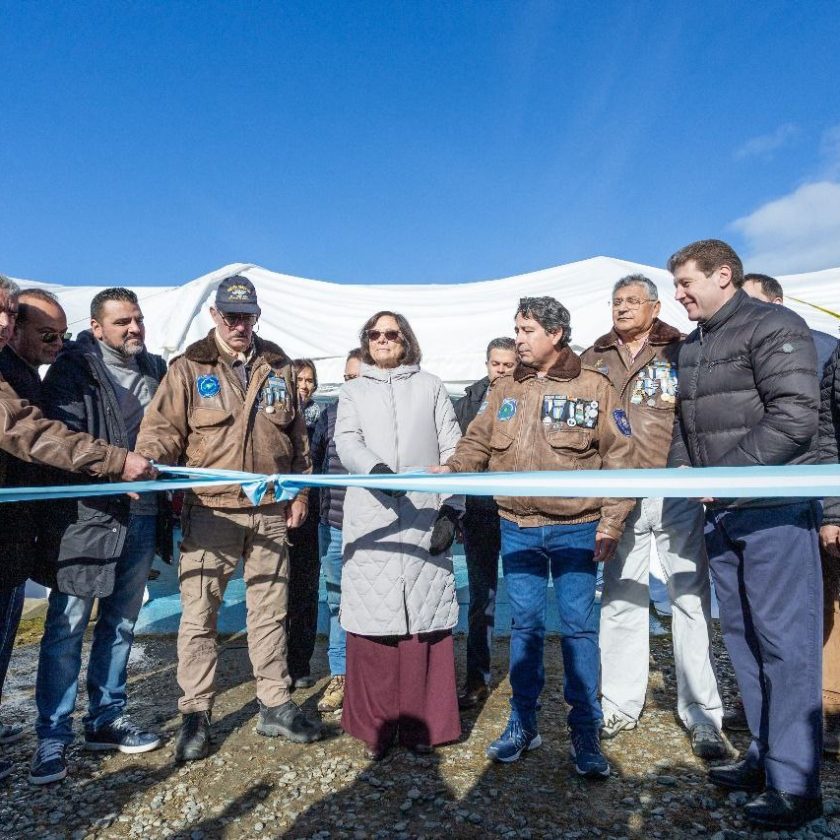 Inauguraron la Carpa de los Veteranos en la Plaza Malvinas