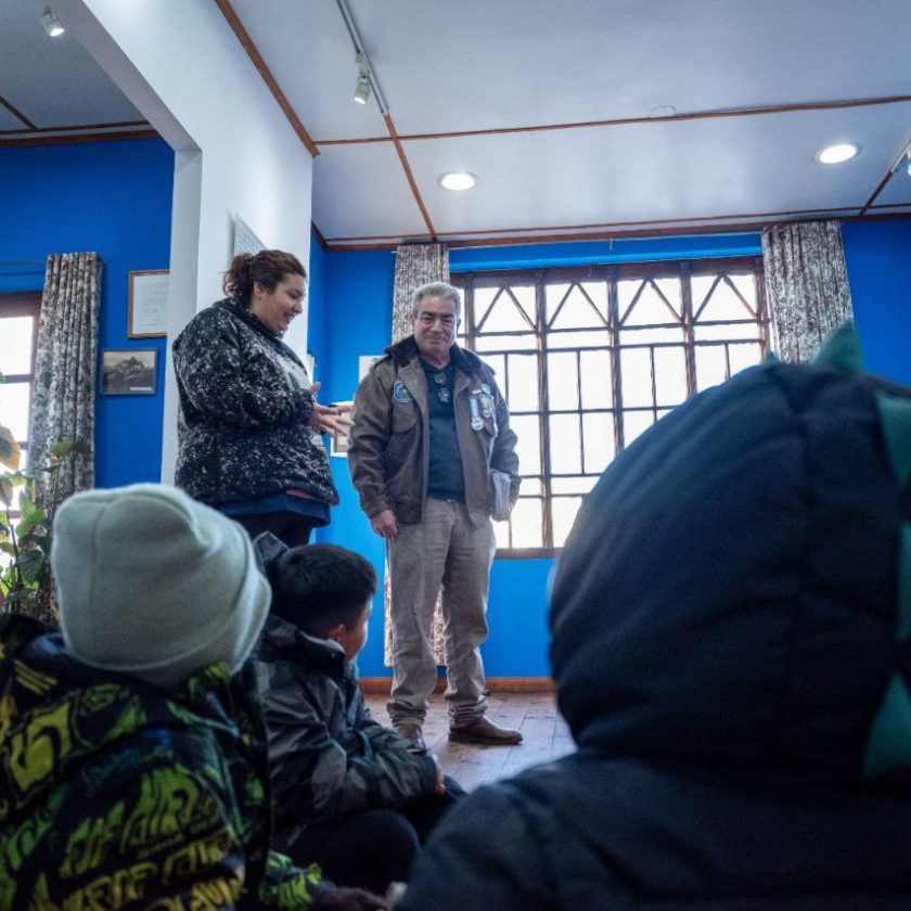 Niños del Jardín N°10 visitaron Pensar Malvinas en Ushuaia
