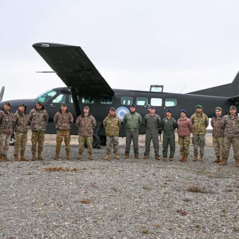 Una aeronave del Ejército Argentino realizó un operativo técnico y de reconocimiento en Tolhuin