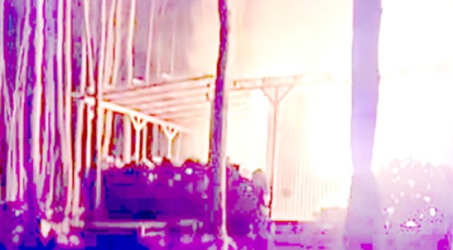 100% de pérdidas arroja incendio que estuvo a punto de extenderse al bosque