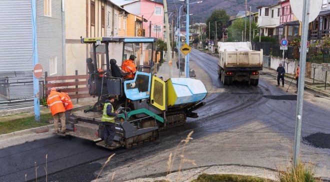 Avanzan los trabajos de repavimentación sobre calles Jeréz y Monseñor Scriva