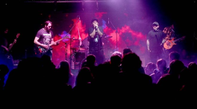 El rock fueguino tuvo su gran noche ante un multitudinario marco de público
