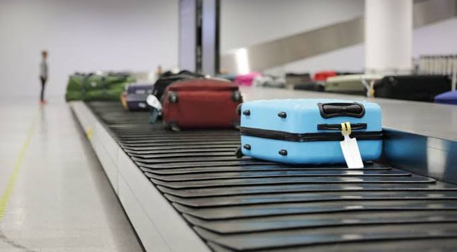 Valijas abiertas y pertenencias desaparecidas: investigan qué pasó en vuelos a Ushuaia