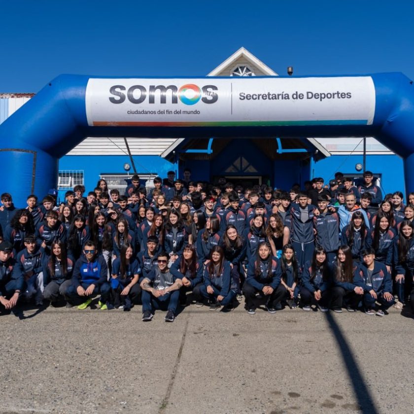 Una delegación de 220 fueguinos partió hacia Chile para competir en los Juegos de la Araucanía